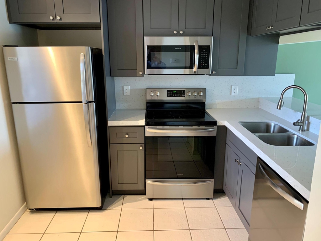 10501 W Broward Boulevard - Photo 1