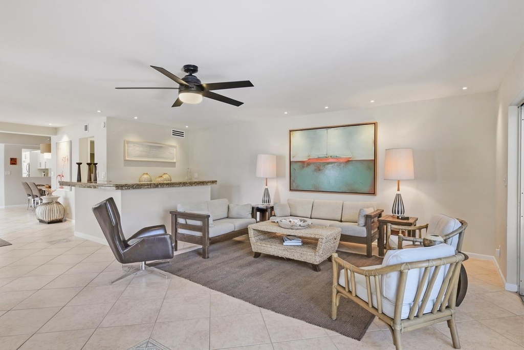 1172 Hillsboro Mile - Photo 18