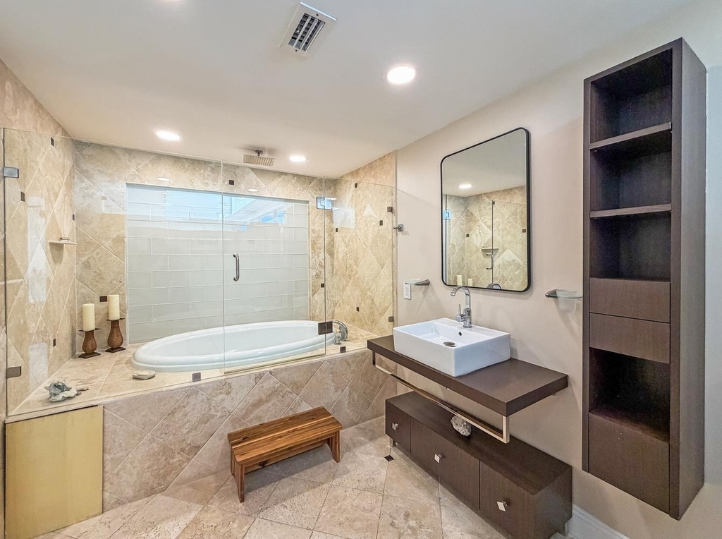 1172 Hillsboro Mile - Photo 31