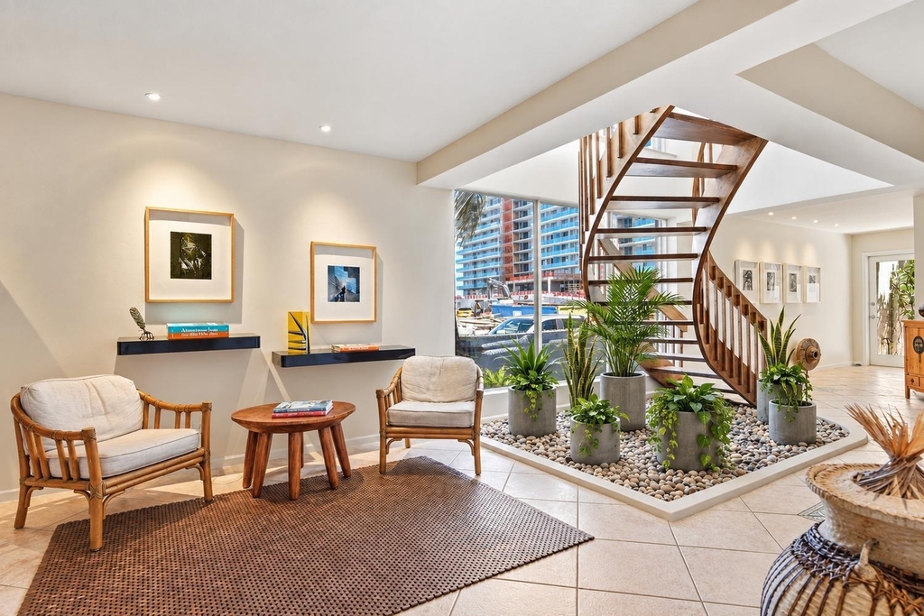 1172 Hillsboro Mile - Photo 12