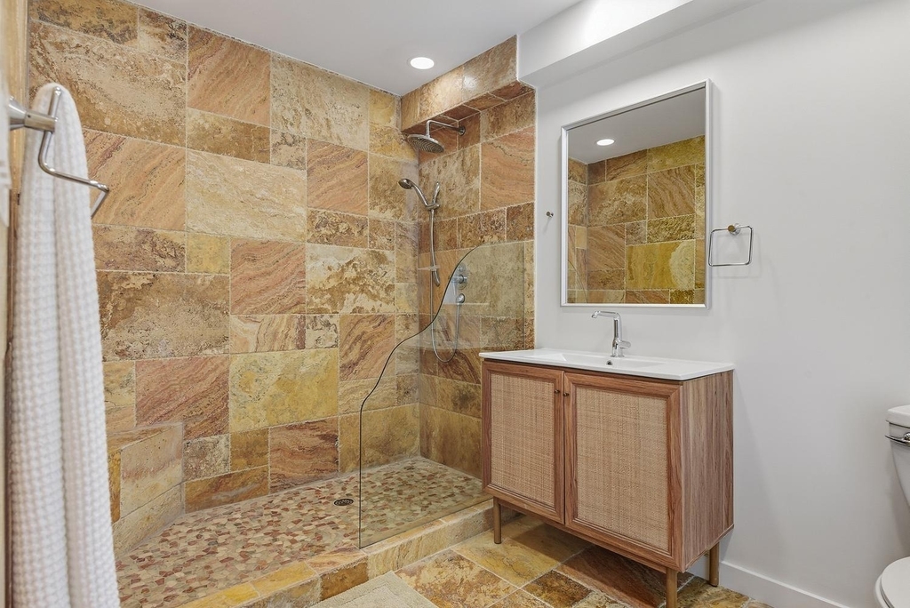 1172 Hillsboro Mile - Photo 34