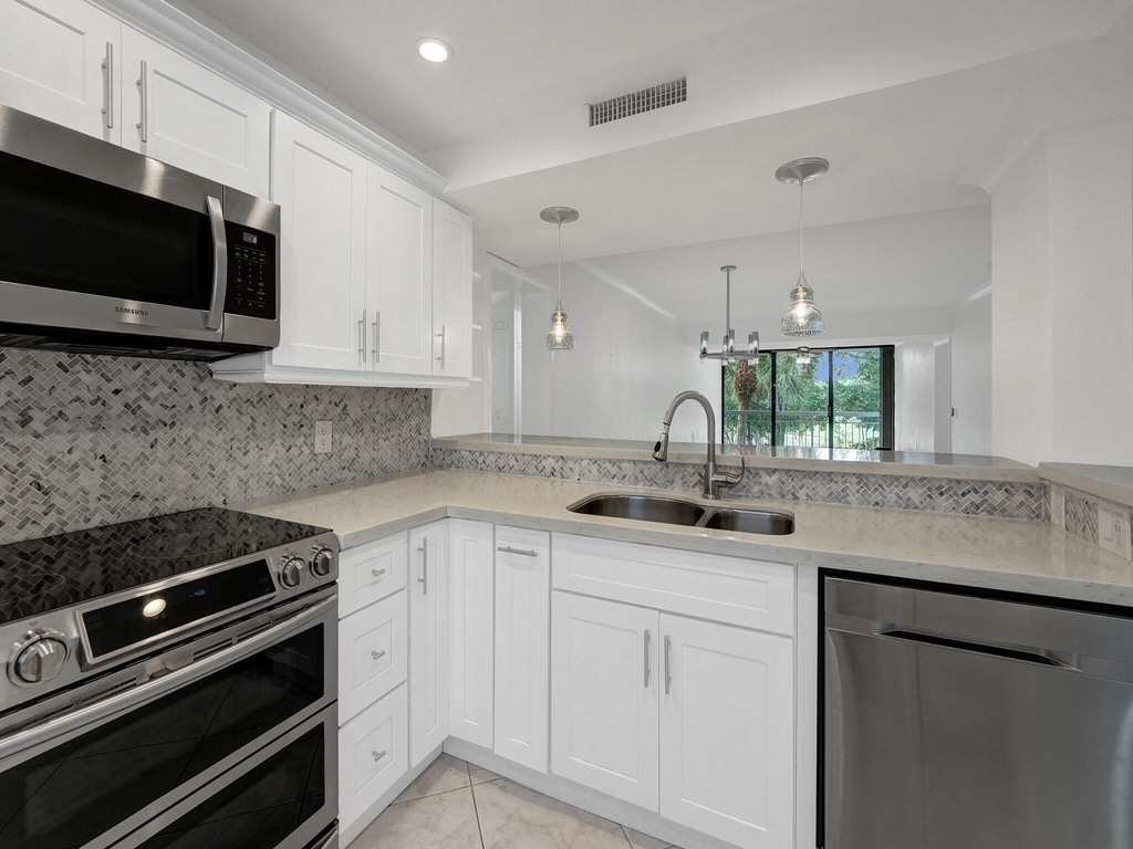 6169 Balboa Circle - Photo 3