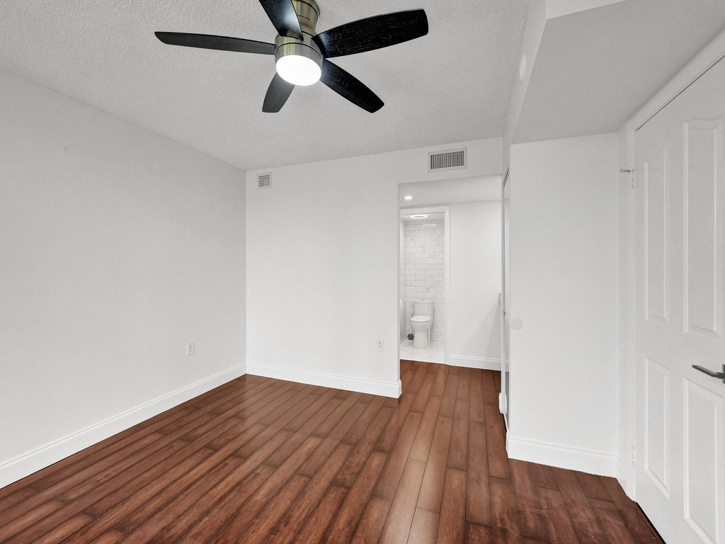 6169 Balboa Circle - Photo 17