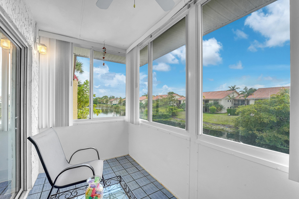210 Lake Evelyn Drive - Photo 8