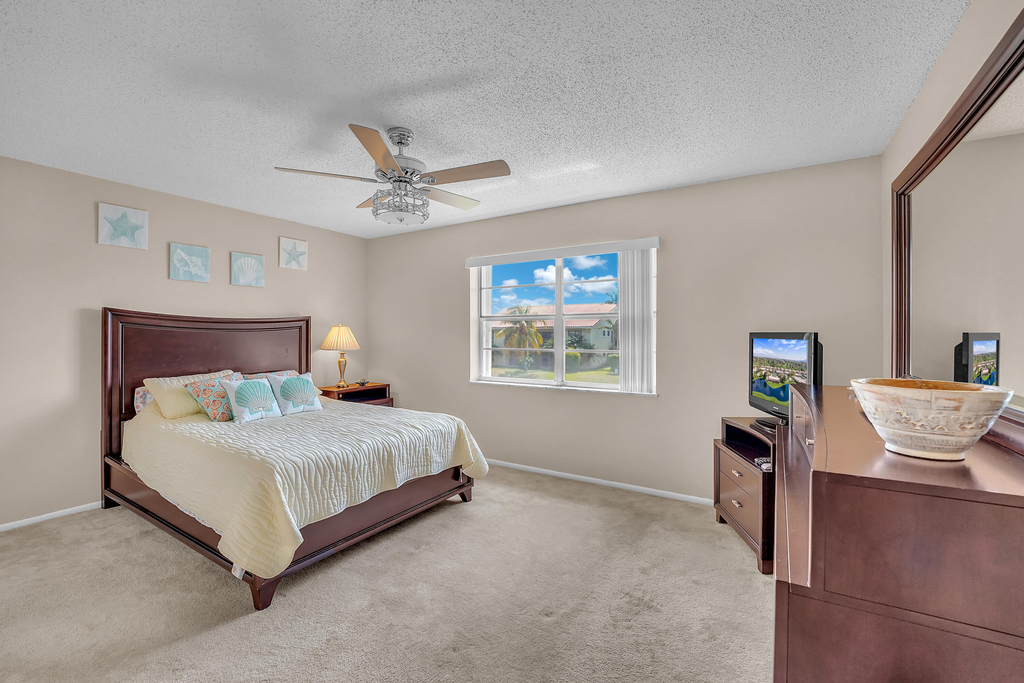 210 Lake Evelyn Drive - Photo 20