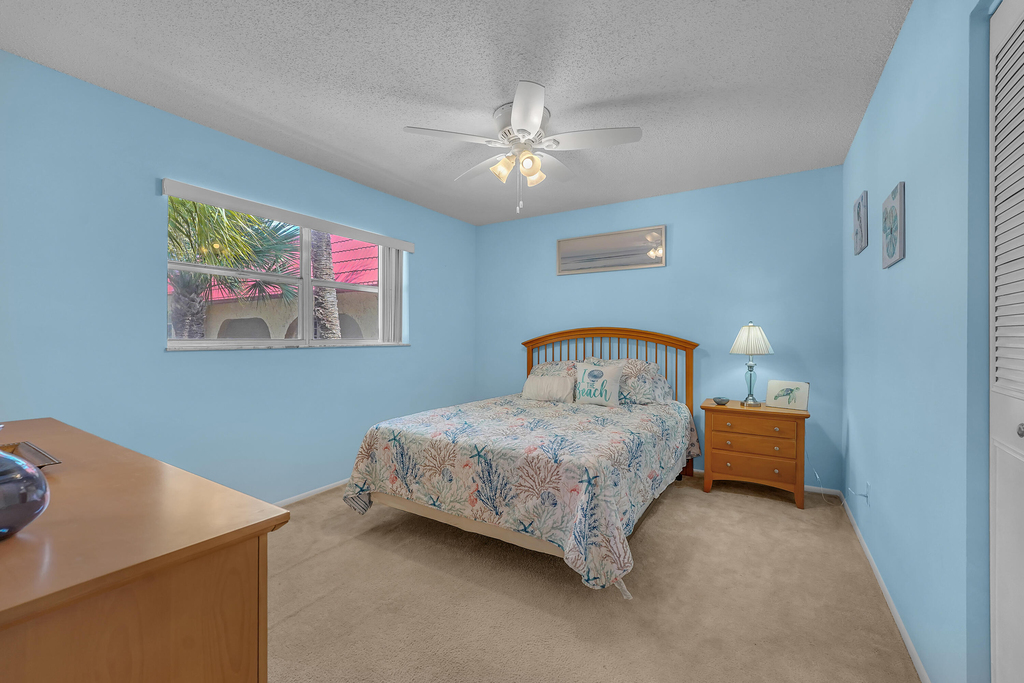 210 Lake Evelyn Drive - Photo 17