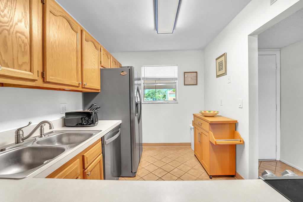 210 Lake Evelyn Drive - Photo 14