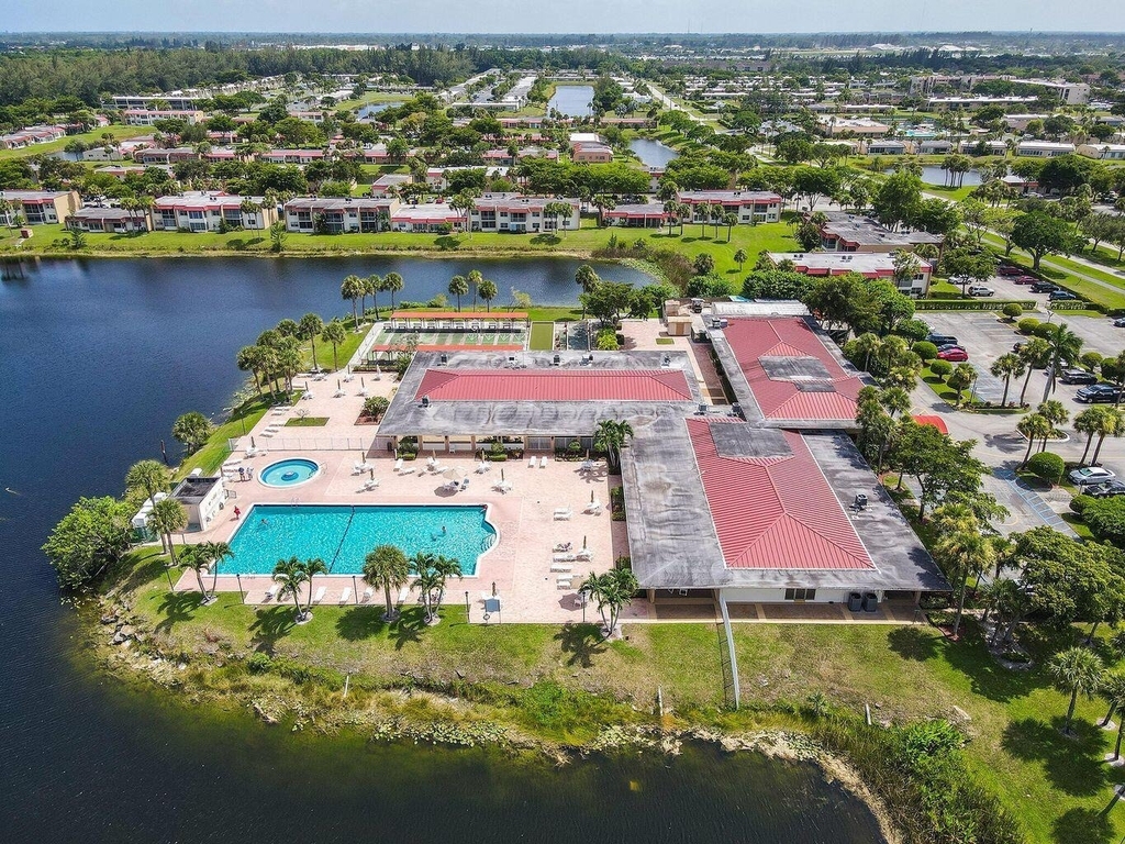 210 Lake Evelyn Drive - Photo 40