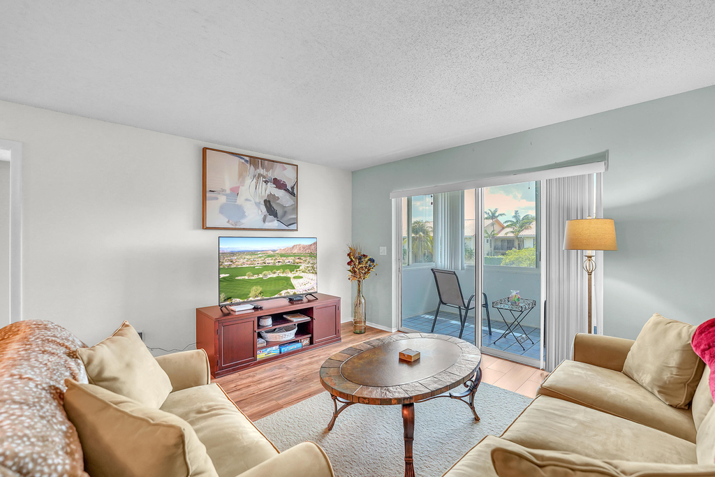 210 Lake Evelyn Drive - Photo 6