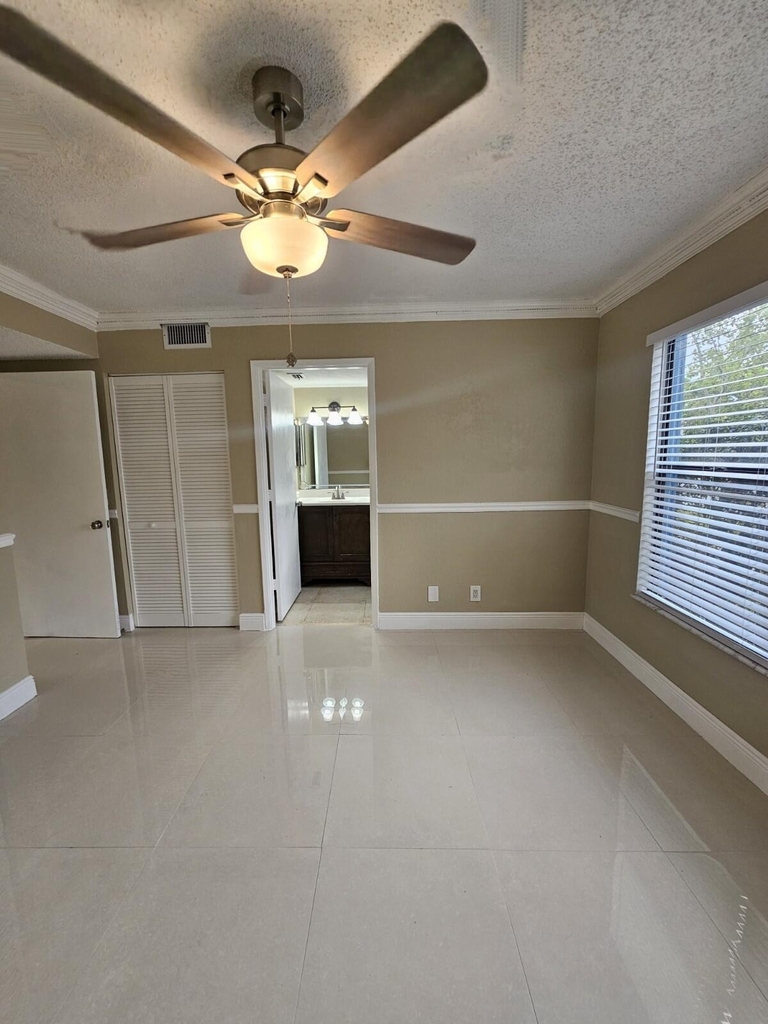 1421 Windorah Way - Photo 15