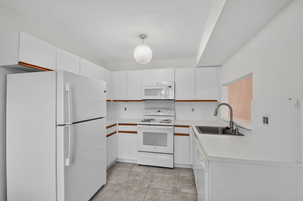 7665 Tahiti Lane - Photo 16