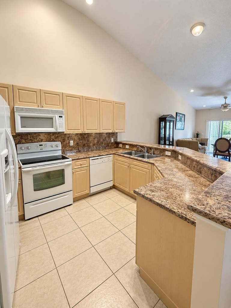2405 Windjammer Way - Photo 5