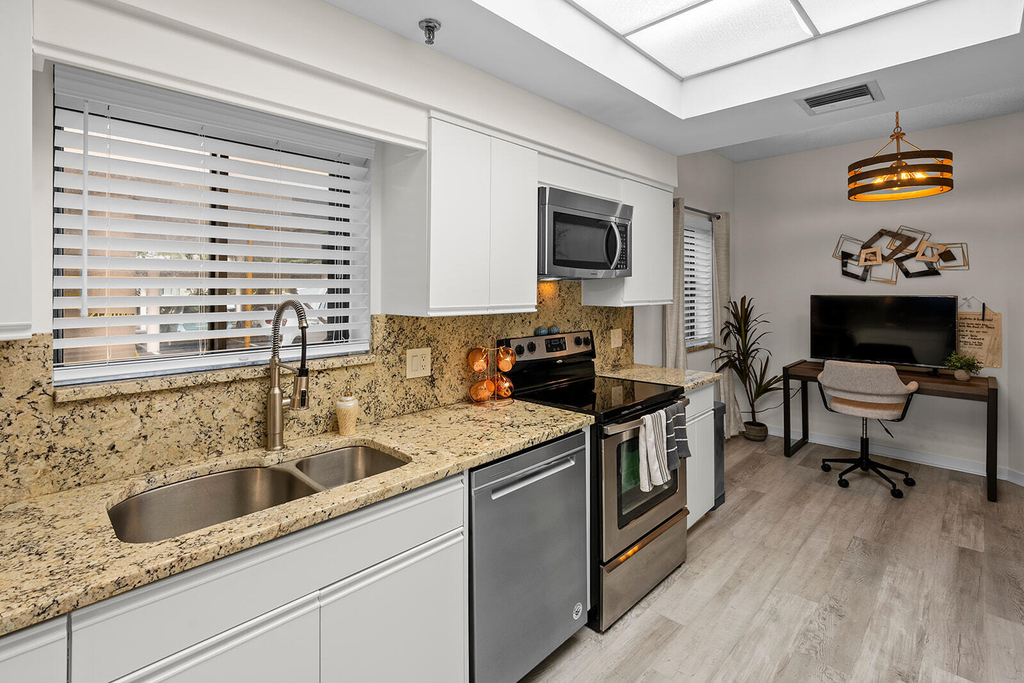 11370 Twelve Oaks Way - Photo 10