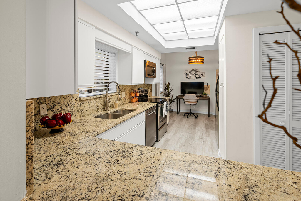 11370 Twelve Oaks Way - Photo 8