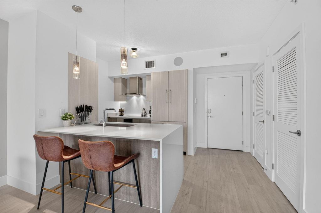 111 Se 1st Avenue - Photo 10