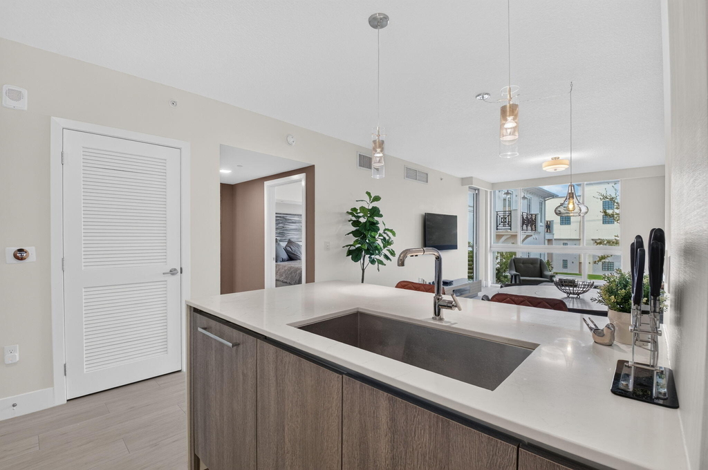 111 Se 1st Avenue - Photo 14