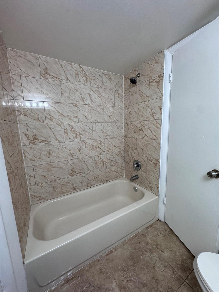 4205 N University Drive - Photo 21
