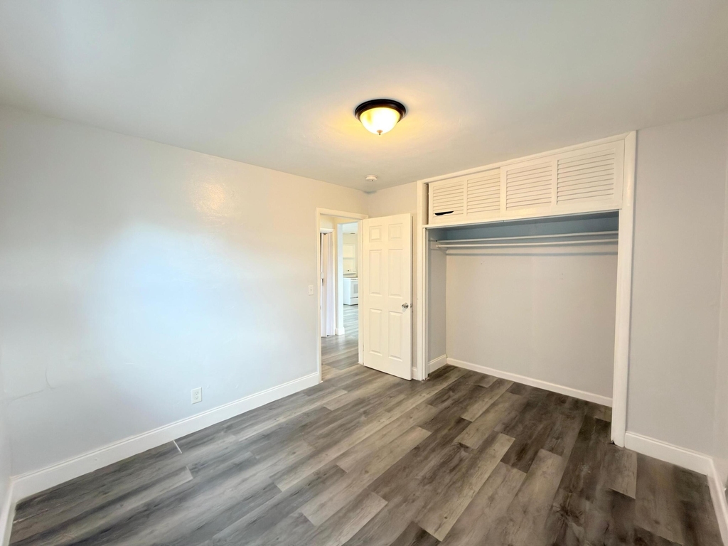 111 E 27th Street - Photo 11