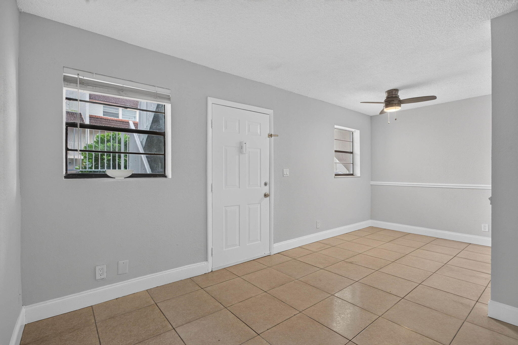 3760 Nw 115th Avenue - Photo 2