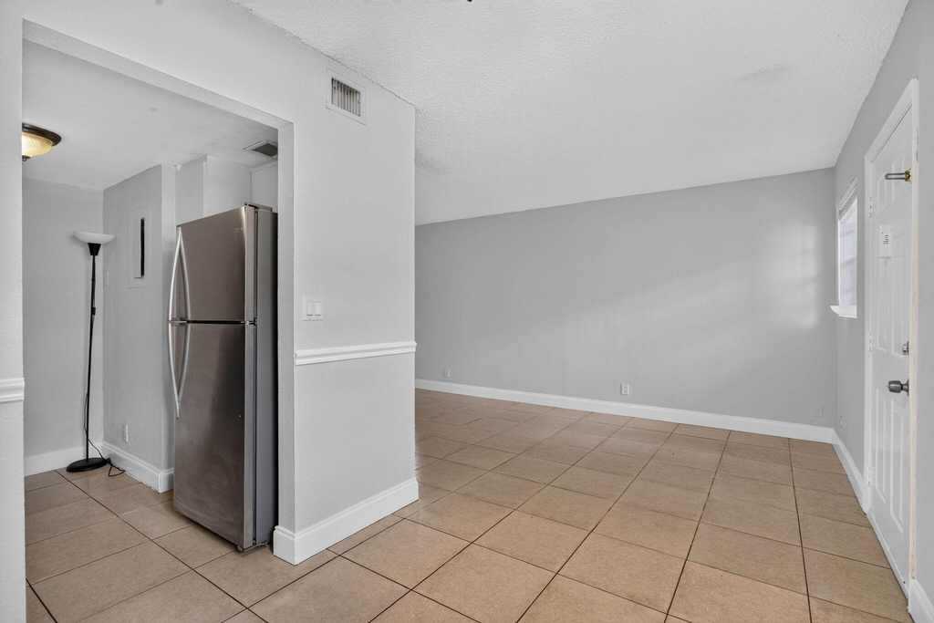 3760 Nw 115th Avenue - Photo 3