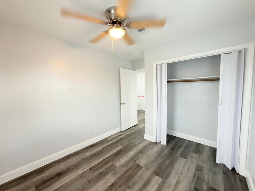 131 E 27th Street - Photo 13