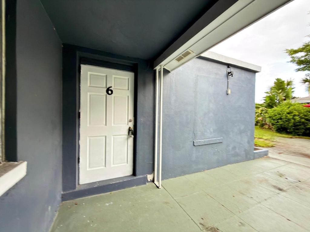 131 E 27th Street - Photo 19