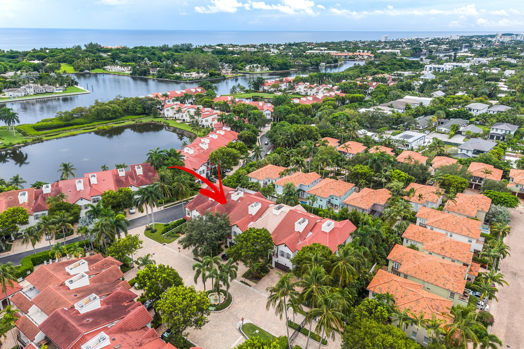 828 Estuary Way - Photo 0