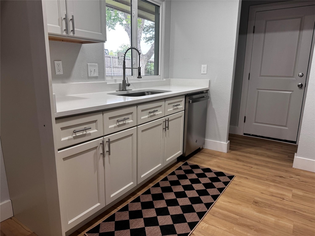 1826 Melrose Street - Photo 8