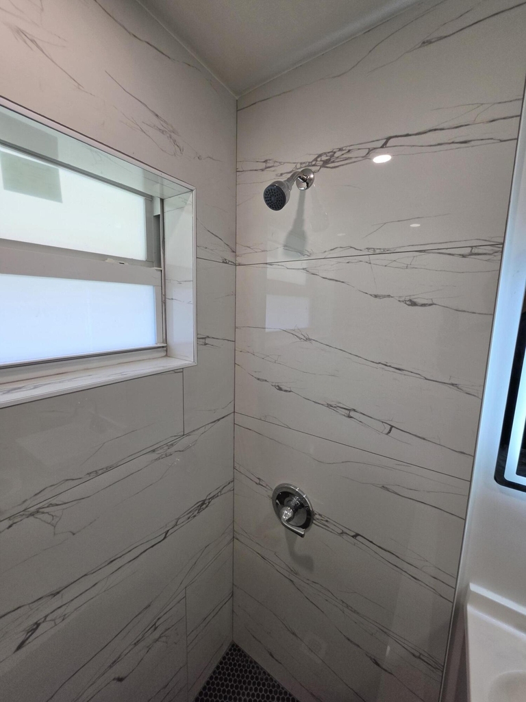 1235 Nw 5th - Photo 9