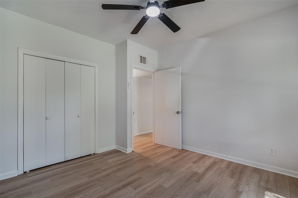 1421 S Scullin Avenue - Photo 14
