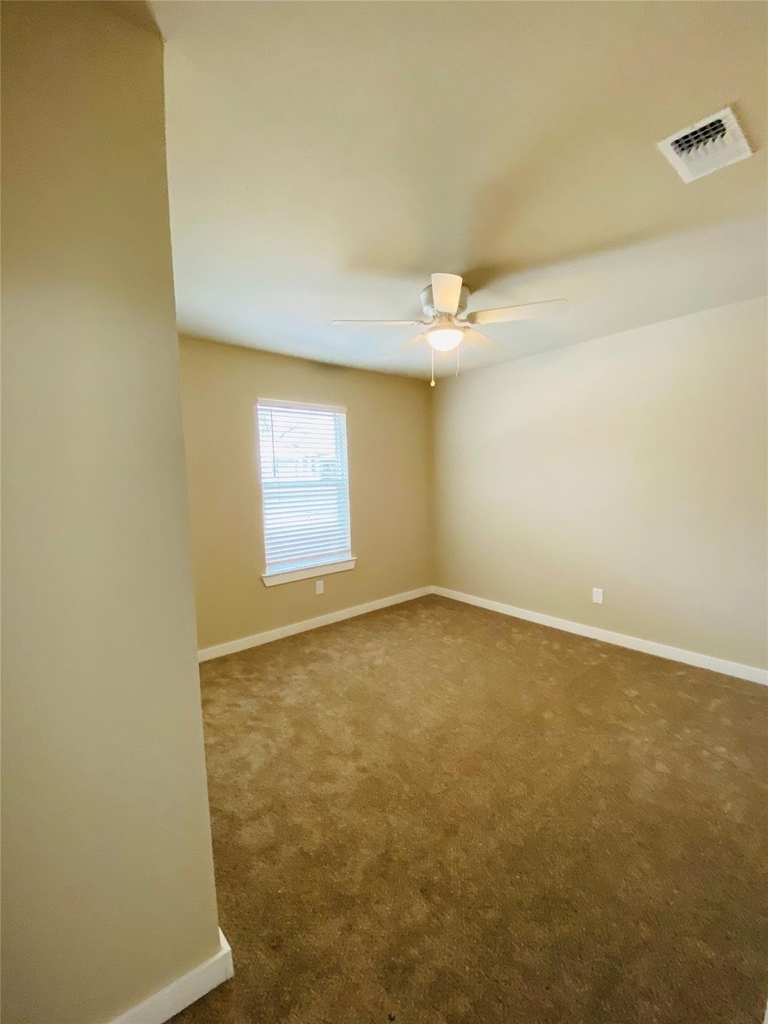 307 N Colbert Avenue - Photo 8