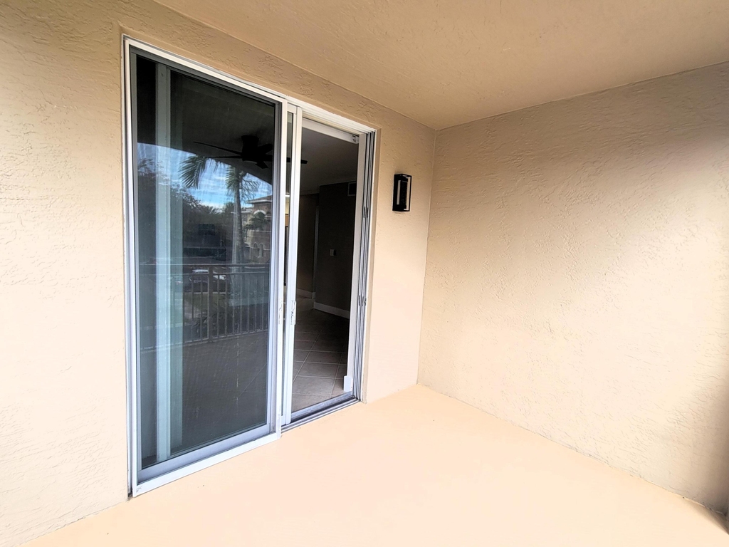 6418 Emerald Dunes Drive - Photo 2