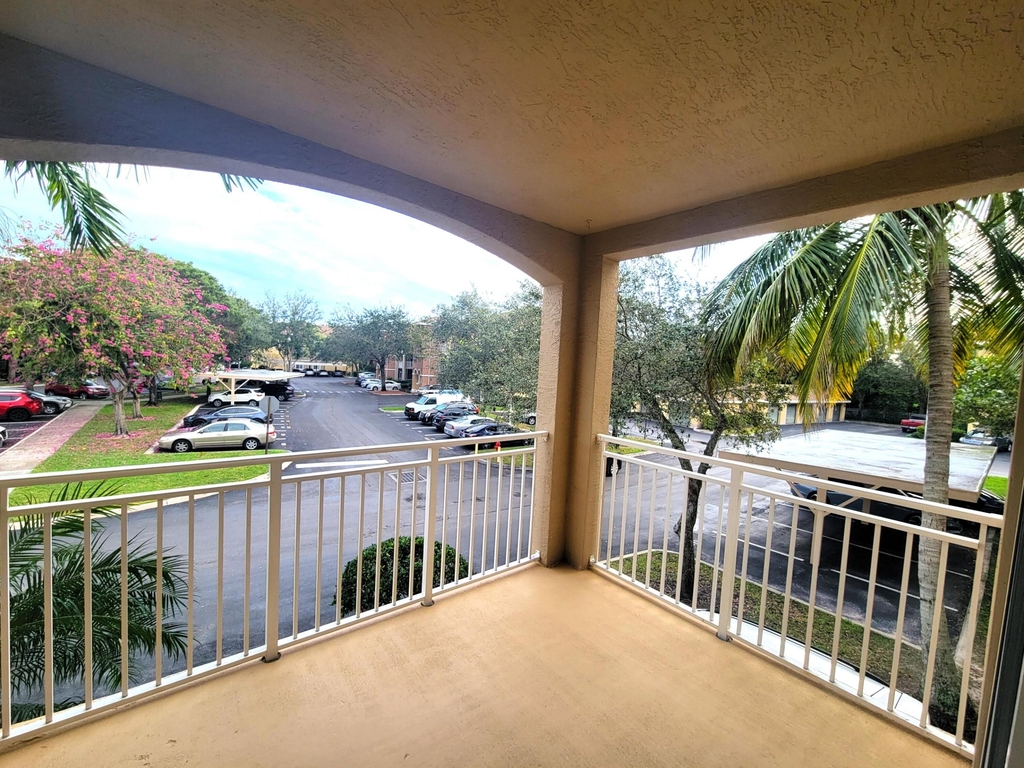 6418 Emerald Dunes Drive - Photo 1