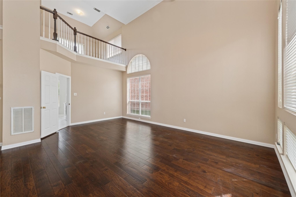 937 Parker Drive - Photo 4