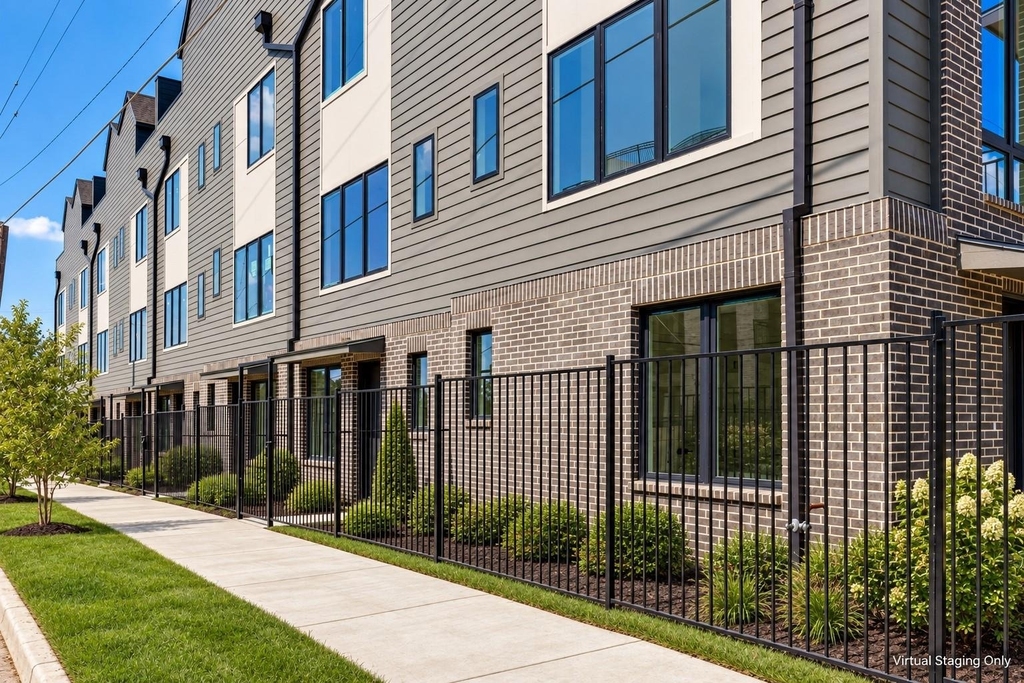 701 N Lancaster Avenue - Photo 3