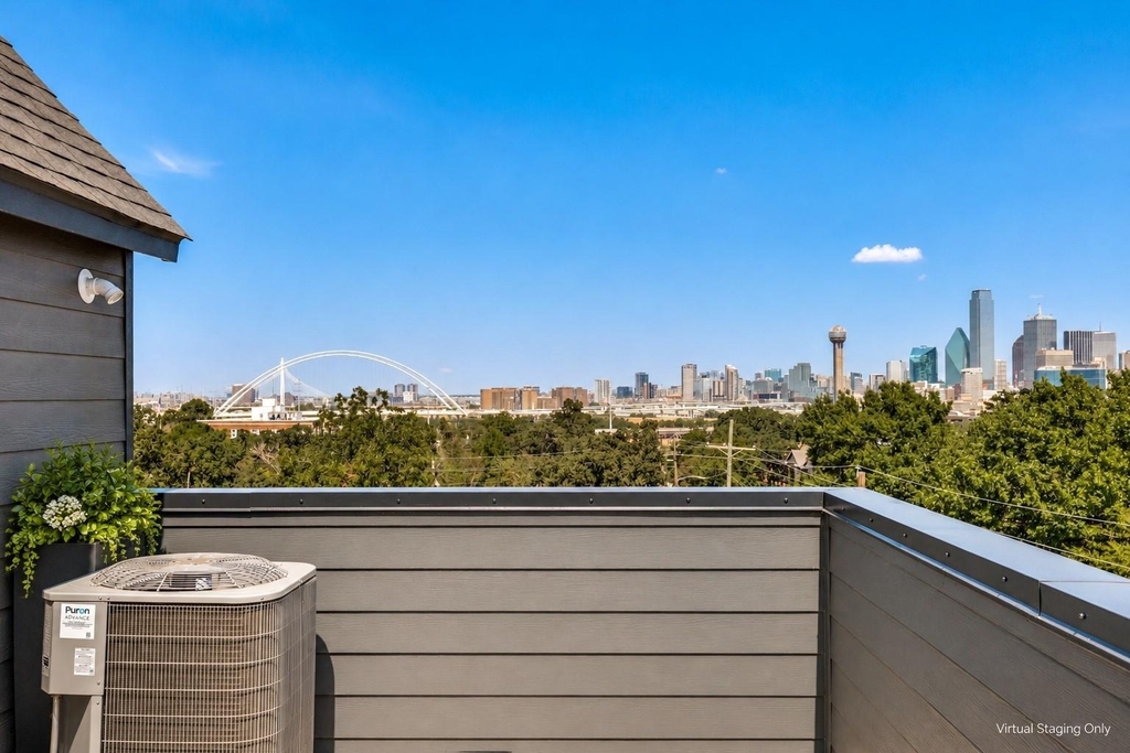 701 N Lancaster Avenue - Photo 0
