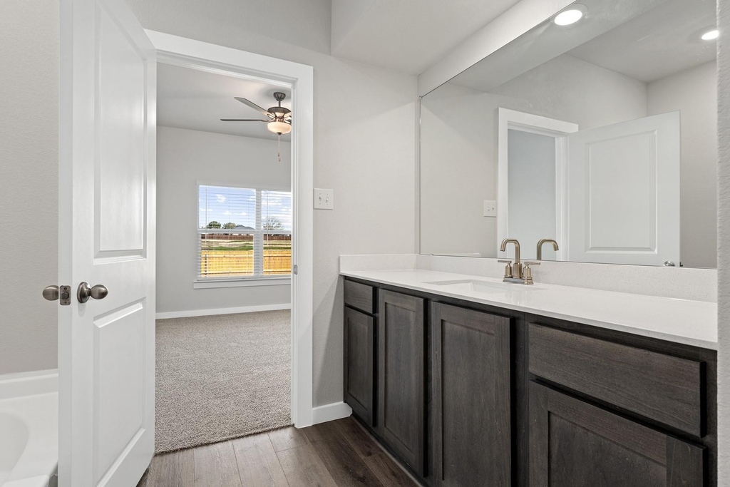 1725 Paul Drive - Photo 4