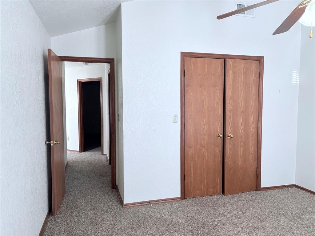 3200 Ridgecrest Court - Photo 2