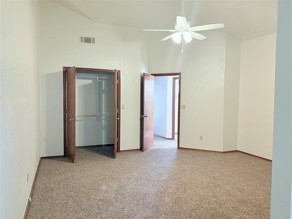 3200 Ridgecrest Court - Photo 3