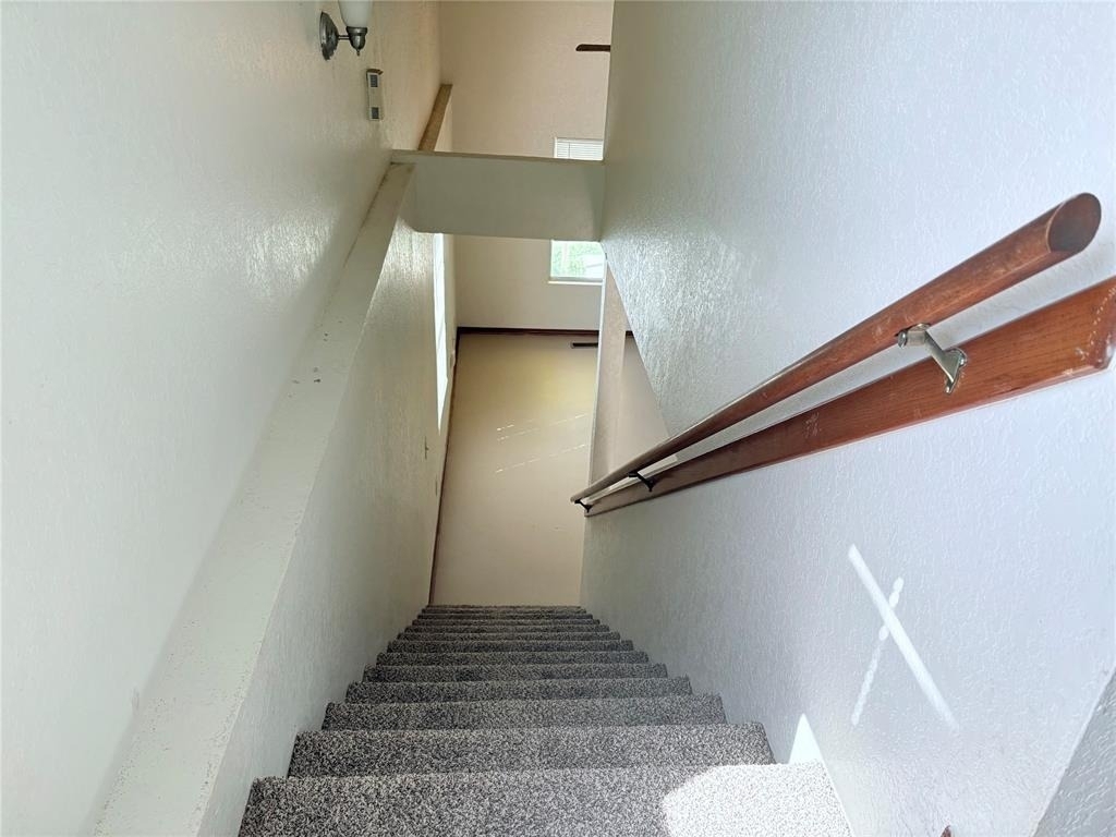 3200 Ridgecrest Court - Photo 1