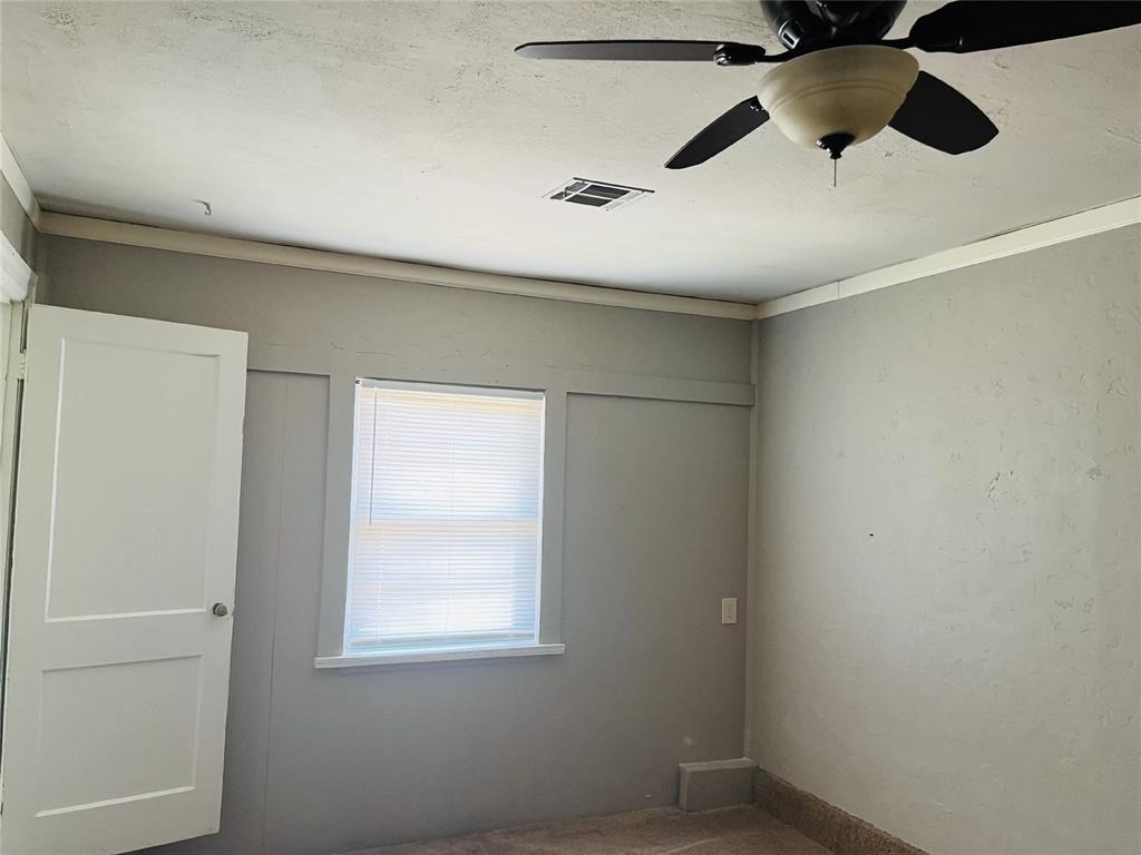 3029 W Fairfield Avenue - Photo 4