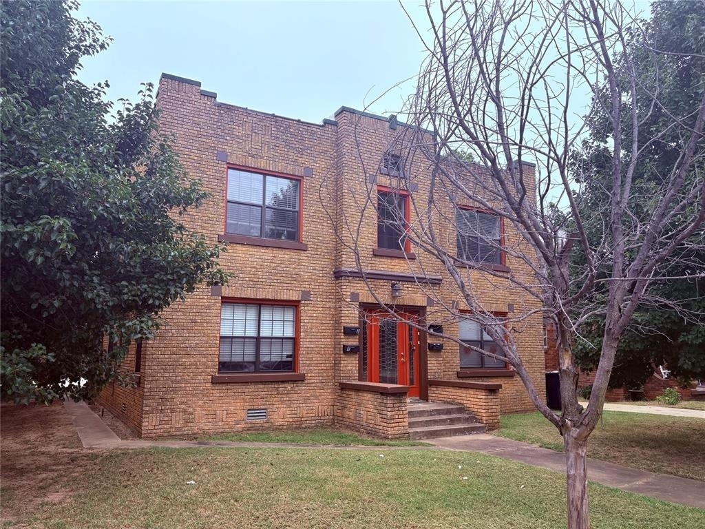 2600 Nw 12th Street - Photo 0