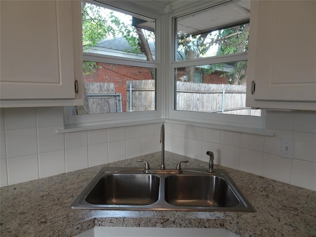 2305 Maple Drive - Photo 7