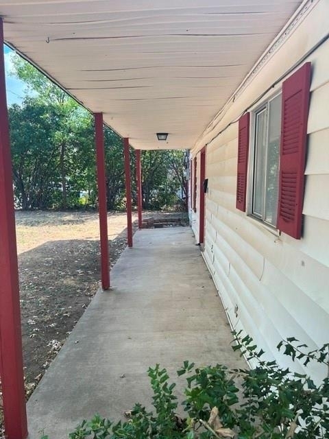 711 Hall Street - Photo 1