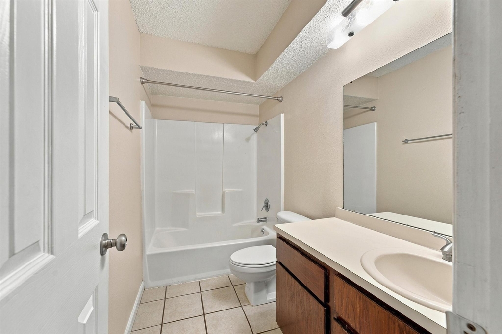 410 W Franklin Street - Photo 9