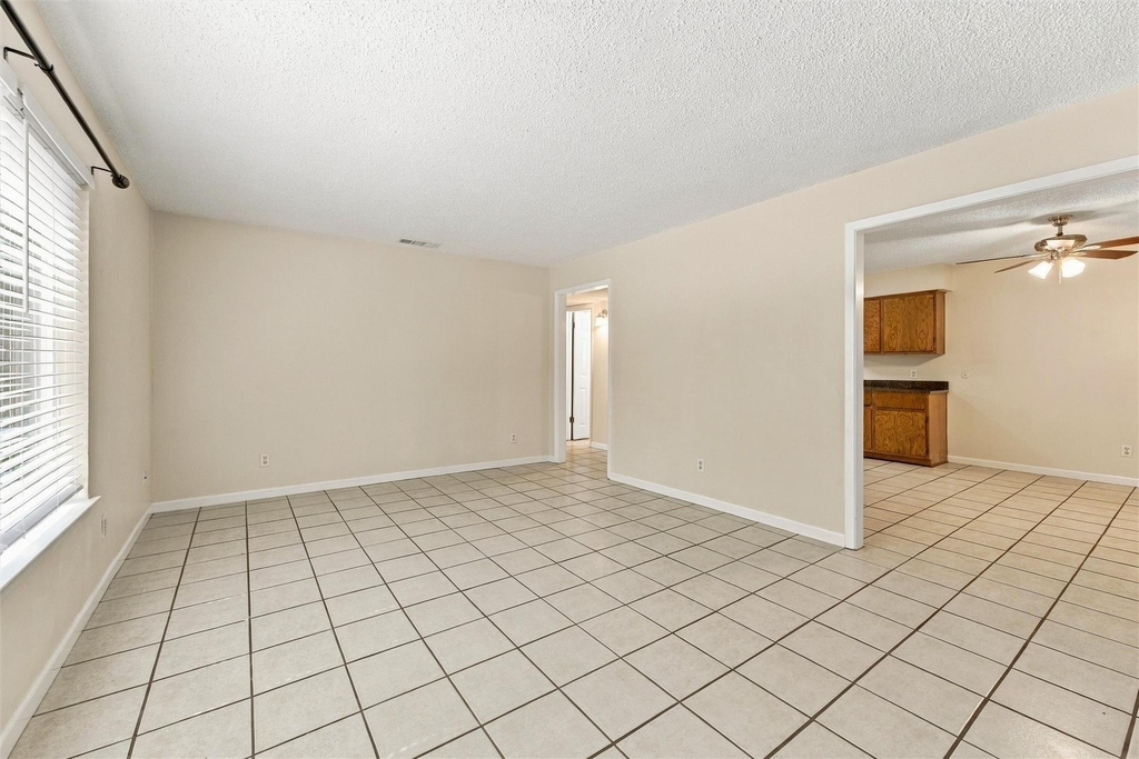 410 W Franklin Street - Photo 1