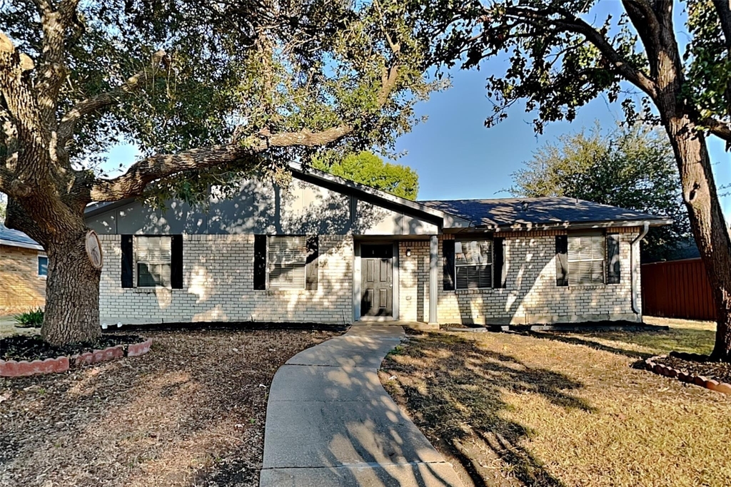 3905 Branch Hollow Drive - Photo 0