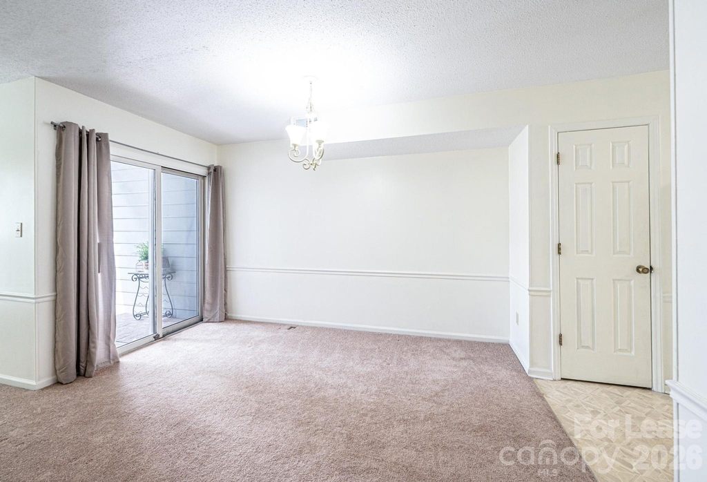 617 College Avenue Sw - Photo 5