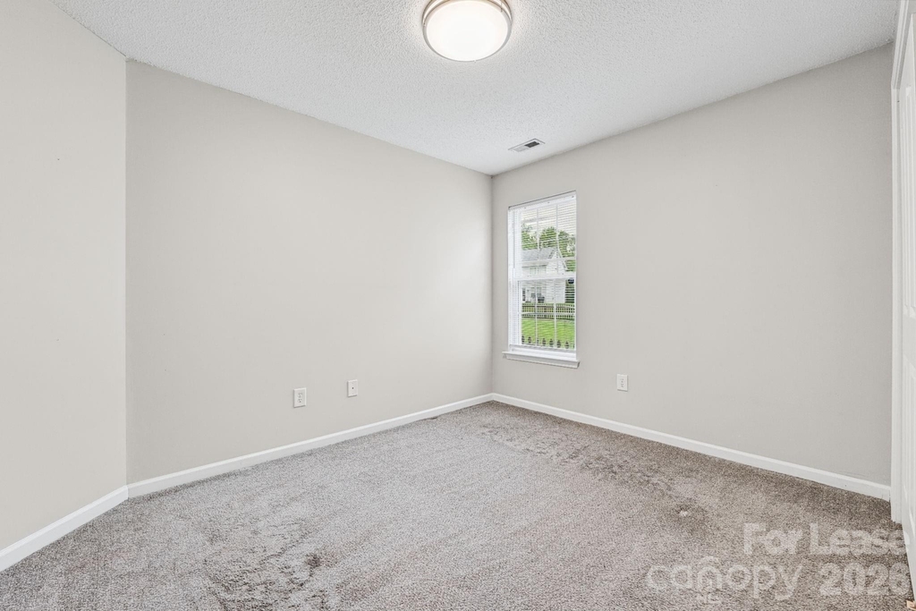 145 English Hills Drive - Photo 15