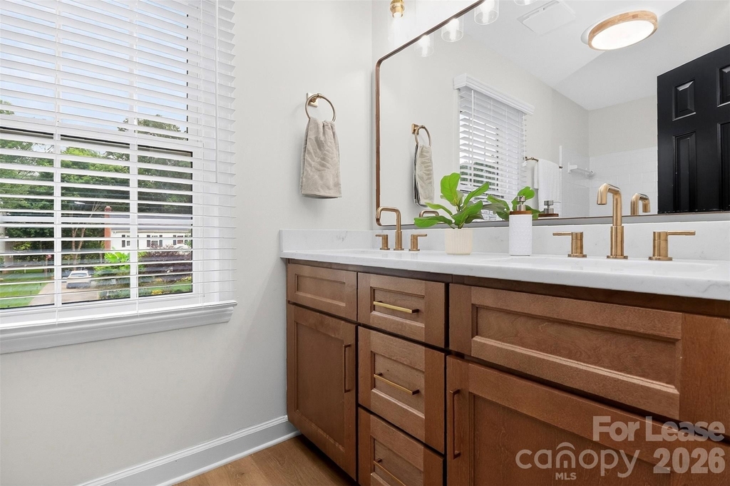 1943 Watlington Drive - Photo 32